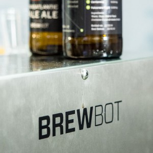 BrewBot, unha manquina para facer cervexa controlada polo mobil